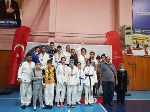 Manisalı görme engelli judocular Türkiye şampiyonu