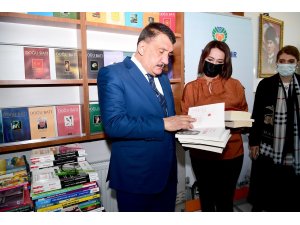 Başkan Gürkan, üniversite öğrencileri için çağrı hattı