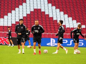 Beşiktaş, Ajax maçı öncesi son antrenmanını yaptı
