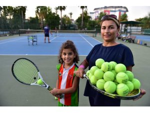 Kepez’de tenis kursuna ilgi