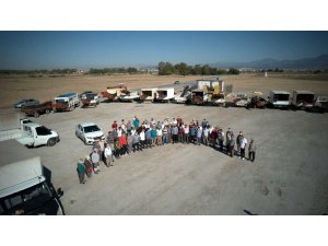 Yangınzede üreticiye sulama borusu desteği