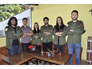 Tek yürek olan gençlerin gözü ’yükseklerde’