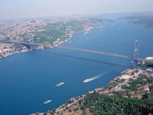 İstanbul Boğazı gemilere kapatıldı