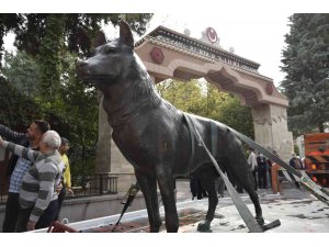 44 yıldır kayıp olan bozkurt heykeli müze müdürlüğü tarafından teslim alındı