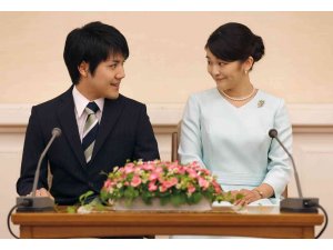 Aşkı kraliyete tercih eden Japon prensesin müstakbel eşinden imparatorluk malikanesini ziyaret