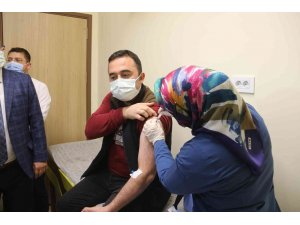 Turkovac aşısı Erzurum’da ilk gönüllüsüyle buluştu