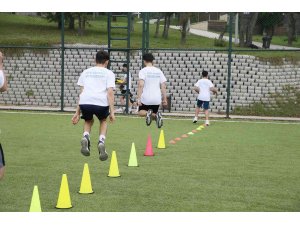 Sultangazili sporcular yeni sezon hazırlıklarına Kefken Kampı’nda başladı