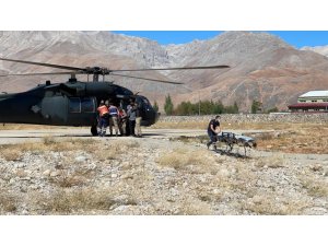 Tunceli’de askeri helikopterler, kurtarma operasyonları ile yemleme çalışmalarında da kullanılıyor