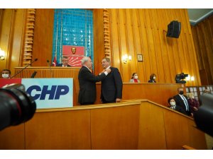 Ayvalık Belediye Başkanı Mesut Ergin, Cumhuriyet Halk Partisi’ne geçti