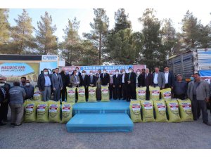 Şahinbey’de çiftçilere 13 bin ton gübre desteği sağladı
