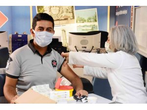 Didim Belediyesi’nde Covid-19 aşısı standı kuruldu