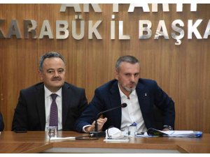 AK Partili Kandemir, İYİ Parti Genel Başkanı Akşener’e yüklendi