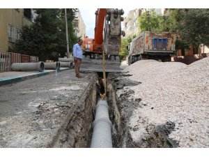 Haliliye’nin 5 mahallesinde yol yapım çalışmaları sürüyor