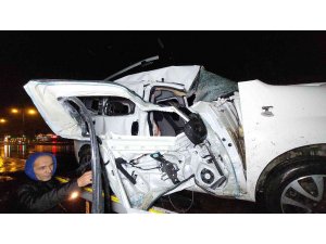 Samsun’da hafif ticari araç tır ile çarpıştı: 2 yaralı
