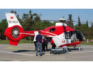 Acil anjiyo olması gereken hasta ambulans helikopterle hastaneye yetiştirildi
