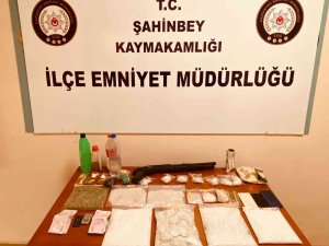 Polis uyuşturucu satıcılarına göz açtırmıyor: 2 gözaltı