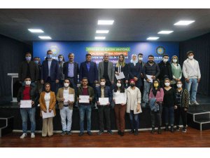 Diyarbakır’da hijyen ve temizlik kursunu tamamlayanlar sertifikalarını aldı