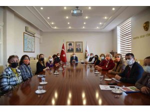 Vali Karadeniz, kadın dernekleri başkanlarını ağırladı