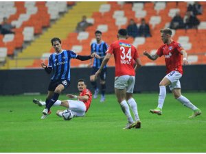 Spor Toto Süper Lig: Adana Demirspor: 0 - Kasımpaşa: 0 (İlk yarı)