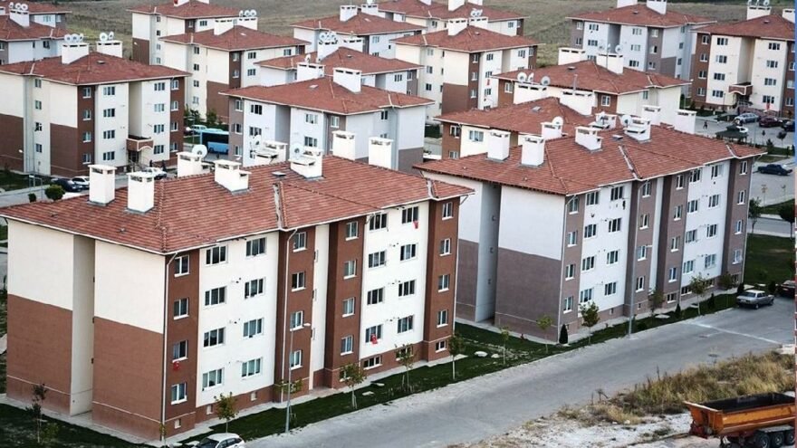 TOKİ’den borcu olan vatandaşa ‘Evden çık’ ihtarı!