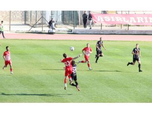 TFF 3. Lig: Karaman Belediyespor: 0 - Artvin Hopaspor: 1