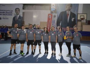 Kartal Belediyesi 2021 Voleybol Turnuvası başladı