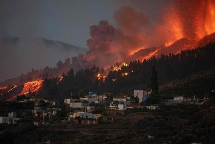 La Palma'da kabus sürüyor: Evleri kül eden lav akışı hızlandı