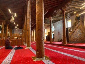 Asıllardır onlarca nesli ağırlayan ‘Ulu Camii’