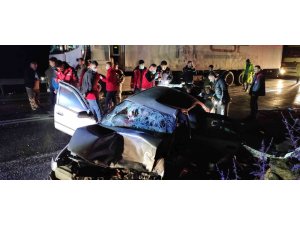 Siirt’te otomobil ile kamyon çarpıştı: 1’i ağır 6 yaralı