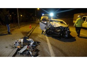 Bingöl’de iki otomobil çarpıştı: 2’si ağır 7 yaralı