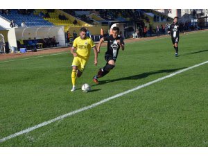 TFF 3. Lig: Fatsa Belediyespor: 1 - Kahta 02 Spor: 1