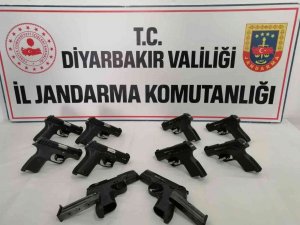 Diyarbakır’da 10 adet ruhsatsız tabanca ele geçirildi