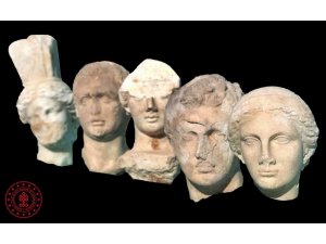 Knidos antik kentinde mermer heykel başları bulundu