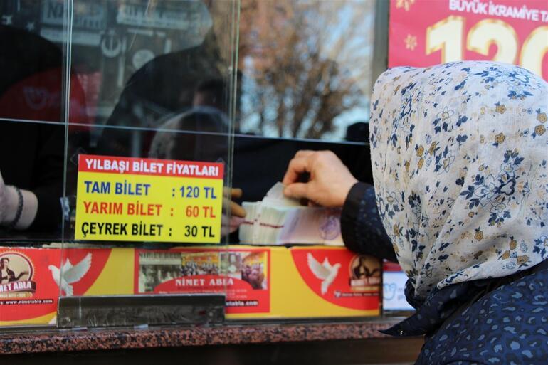Milli Piyango yılbaşı çekilişine geri sayım başladı! Nimet Abla'ya akın ettiler...