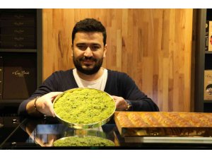 Altın tepside baklava 2,5 milyon lira