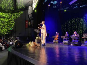 Sanat Güneşi Üsküdar’da Mine Geçili konseri ile anıldı