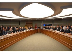 Veteriner hekimler, Tarım ve Orman Bakanı Pakdemirli ile bir araya geldi