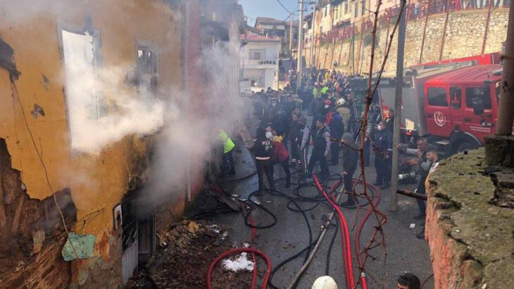 İzmir'de yangın faciası: 3 kardeş hayatını kaybetti