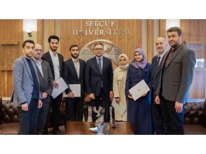 Türkiye birincisi öğrencilere, Rektör Aksoy’dan teşekkür belgesi