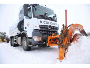 Elazığ’da kar nedeniyle 12 köy yolu kapandı