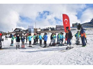 Öğrencilerin kayak heyecanı