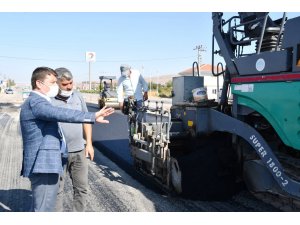 Aksaray’da 48 mahalleye 372 bin ton sıcak asfalt