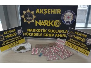 Akşehir’de durdurulan araçta 150 adet uyuşturucu hap ele geçirildi