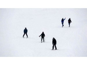 Yalnızçam’da kayak sezonu açıldı