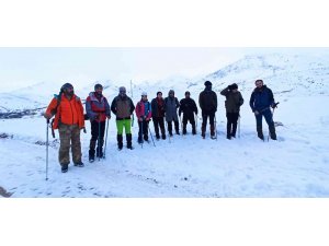 Eksi 25 derece soğukta Artos Dağı’na tırmandılar