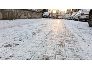 Araçların buzla imtihanı