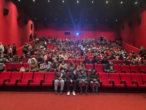 Kahramanmaraş’ta öğrenciler "Kesişme: İyi ki Varsın Eren" filmini izledi