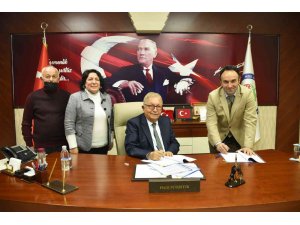 Başkan Posbıyık memur zammı sözleşmesini imzaladı