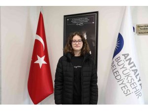 Satranç turnuvasının birincisi Antalya’dan