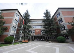 Anadolu Üniversitesi Eczacılık Fakültesi yeniden tam akreditasyon aldı